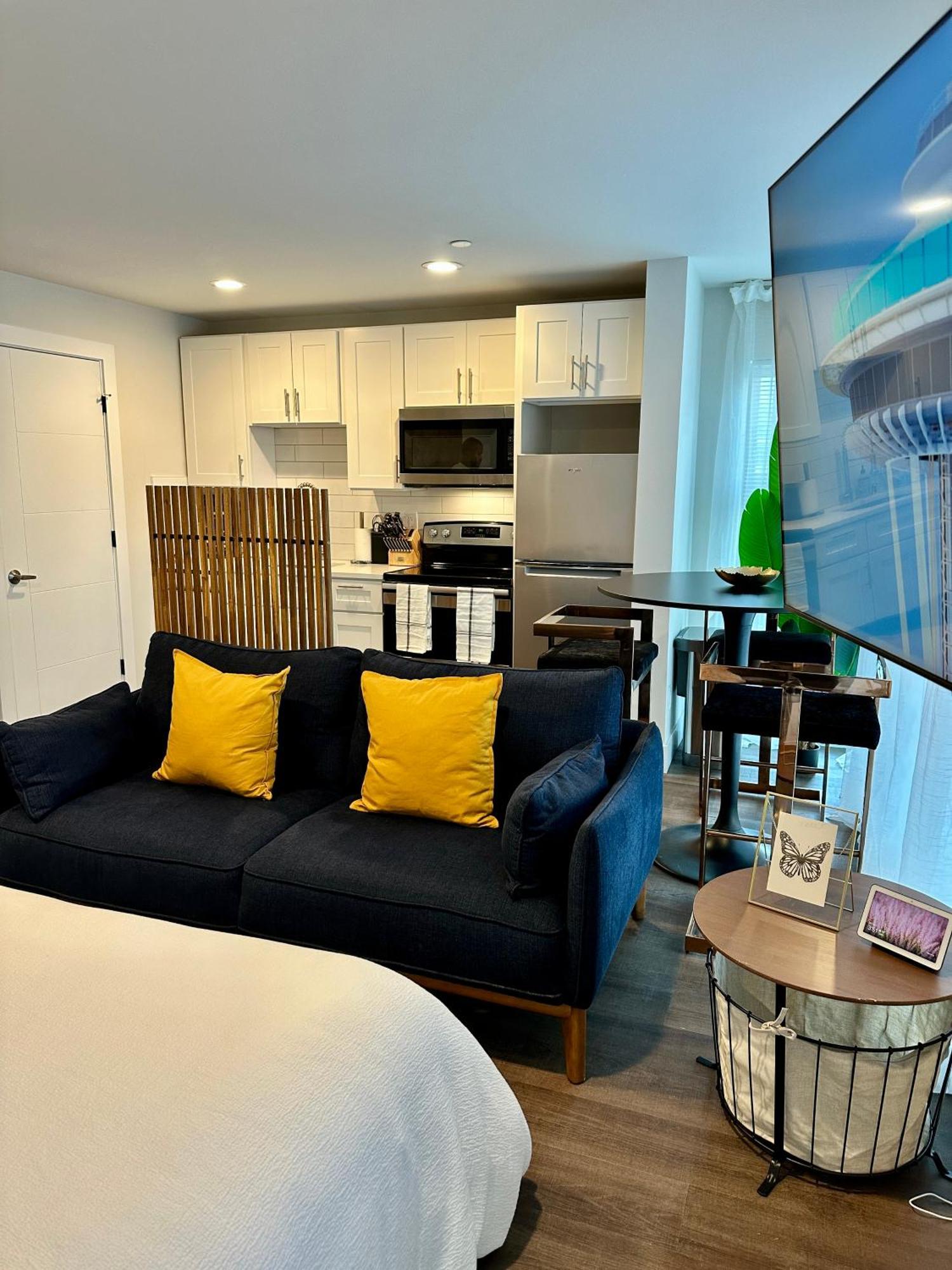 Апартаменты Luxe: Modern Retreat In The City Сиэтл Экстерьер фото